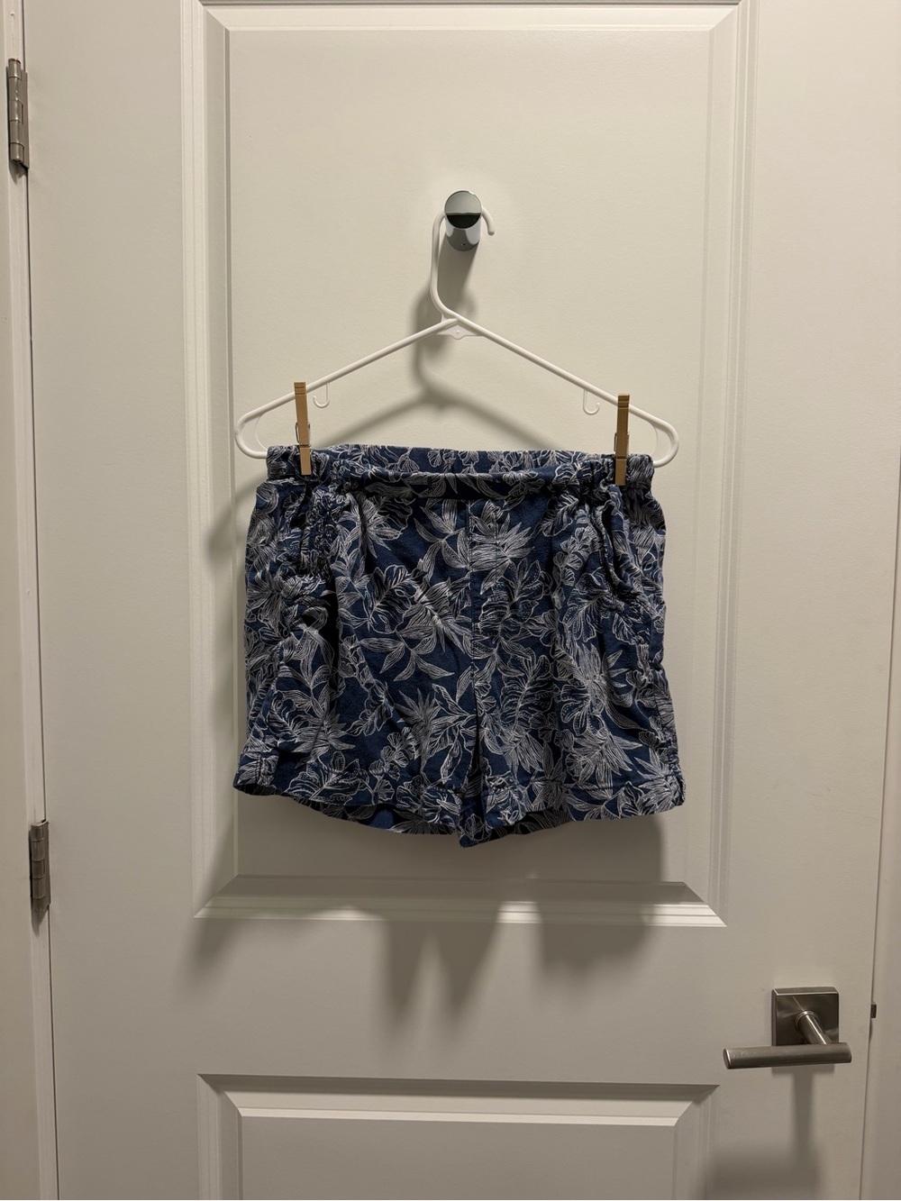 Briggs New York Navy and White Floral Elastic-Waist Women's Shorts